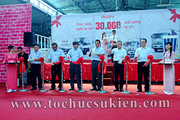Tổ chức sự kiện Lễ chào mừng chiếc xe thứ 30.000 xuất xưởng tại IVC - Công ty ISUZU Việt Nam - 06