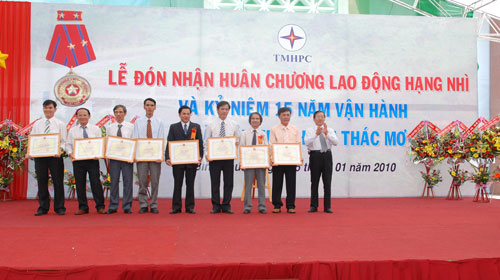 Sự kiện Lễ đón nhận huân chương lao

động và kỷ niệm 15 năm vận hành Nhà máy thủy điện Thác Mơ - Tỉnh Bình

Phước 23