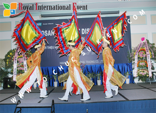 Tổ chức sự kiện Lễ giới thiệu nhà phân phối sản phẩm xe nâng DOOSAN tại Việt Nam 12