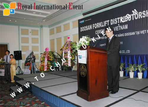 Tổ chức sự kiện Lễ giới thiệu nhà phân phối sản phẩm xe nâng DOOSAN tại Việt Nam 17