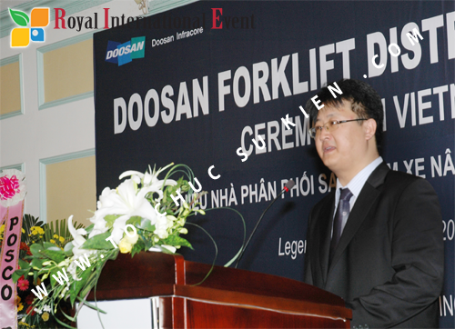 Tổ chức sự kiện Lễ giới thiệu nhà phân phối sản phẩm xe nâng DOOSAN tại Việt Nam 18