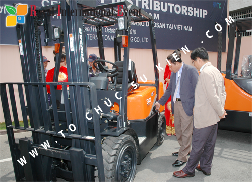Tổ chức sự kiện Lễ giới thiệu nhà phân phối sản phẩm xe nâng DOOSAN tại Việt Nam 34