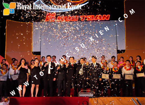 Tổ chức sự kiện Lễ  Tổng Kết năm 2010 và chào đón năm mới 2011 của công ty Cổ Phần Hữu Toàn 26