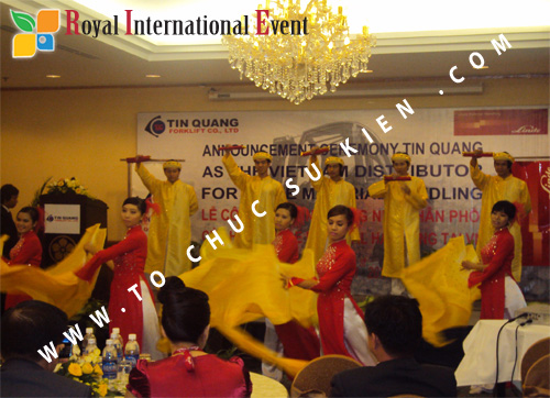 Tổ chức sự kiện Lễ công bố Tín Quang – nhà phân phối của hãng Linde Material Handling tại Việt Nam 22