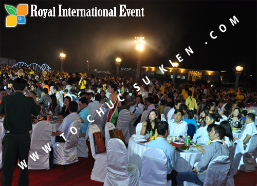 Tổ chức sự kiện Đêm tiệc Royal Dream – Giấc mơ hoàng tộc của Công ty CP Du Lịch Hoa Anh Đào và Cty CP ĐT KD Địa Ốc Hưng Thịnh 30