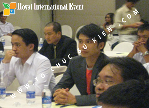 Công
 ty TNHH Quảng Cáo và Xúc Tiến Thương Mại Quốc Tế Hoàng Gia – Royal
International Event chính thức trở thành thành viên của Hiệp Hội Thương
Mại Điện Tử Việt Nam 05