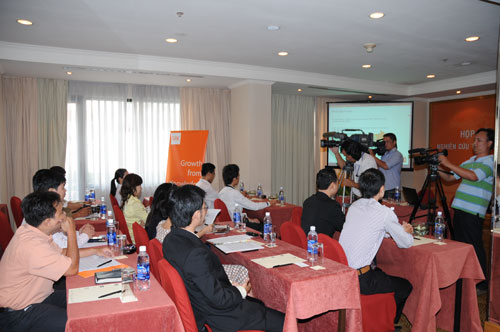 Tổ chức họp báo ra mắt dịch vụ mới cho Tập đoàn GfK Việt Nam tạikhách sạn Caravelle 12