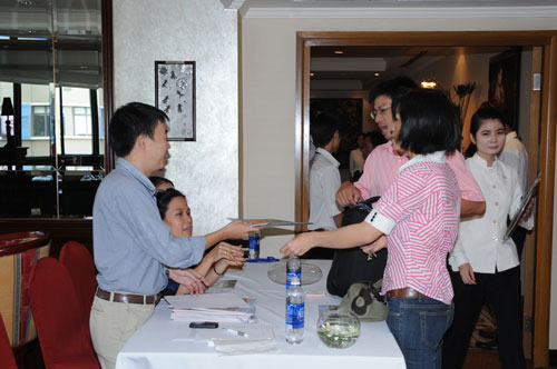 Tổ chức họp báo ra mắt dịch vụ mới cho Tập đoàn GfK Việt Nam tạikhách sạn Caravelle 5