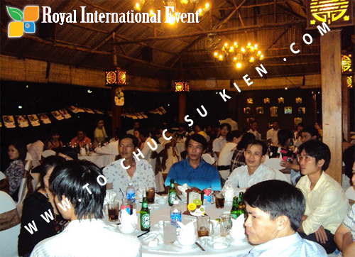 	Tổ chức sự kiện Hội nghị khách hàng thường niên năm 2011