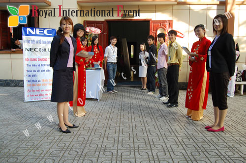 Tổ chức sự kiện cho tập đoàn N.E.C Soft Nhật Bản tại Đại học Khoa học Tự Nhiên 5