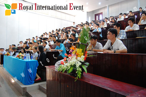 Tổ chức sự kiện cho tập đoàn N.E.C Soft Nhật Bản tại Đại học Khoa học Tự Nhiên 9